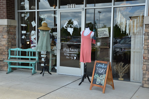 One. Boutique, 1011 Crossings Blvd, Spring Hill, TN 37174, USA, 