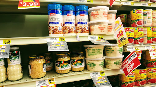 Shopping Mall «Fredericksburg Shopping Center», reviews and photos, 519 Jefferson Davis Hwy, Fredericksburg, VA 22401, USA