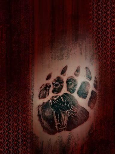 Explore foot tattoo ideas for female, creative tattoo ideas in Belton, available at Tattoo Therapy