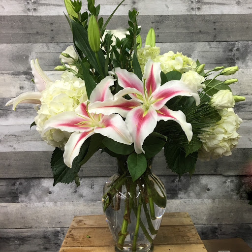Florist «Flowers & Plants Etc», reviews and photos, 1378 Chain Bridge Rd, McLean, VA 22101, USA
