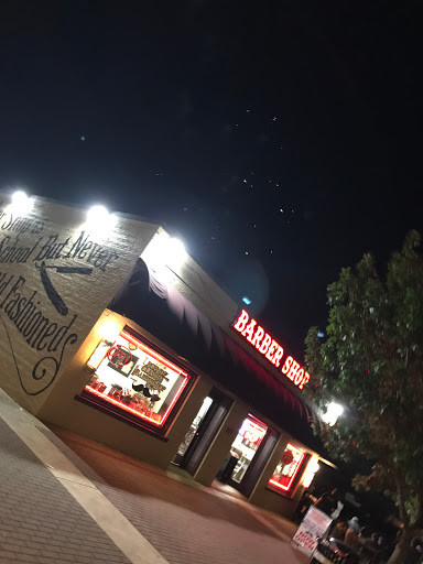 Barber Shop «LEGENDZ CLASSIC BARBER SHOP», reviews and photos, 207 N Center St, Arlington, TX 76011, USA