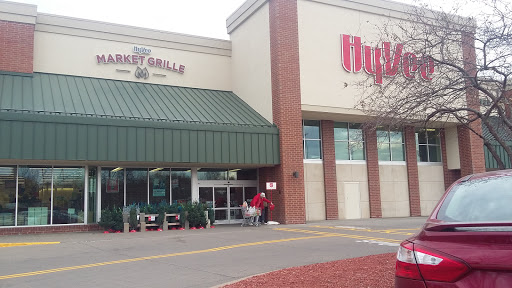 Supermarket «Hy-Vee», reviews and photos, 901 S 4th St, Clinton, IA 52732, USA