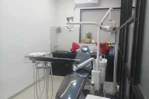 DentoXpert Dental Implant Clinic (Thane) image