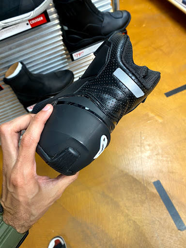 Motorcycle Parts Store «Cycle Gear», reviews and photos, 1765 NE 163rd St, North Miami Beach, FL 33162, USA