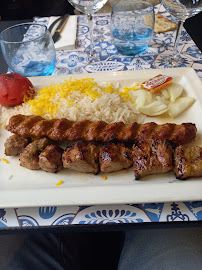 Kebab du Restaurant de spécialités perses Guylas | Cuisine traditionnelle persane iranienne à Paris - n°13