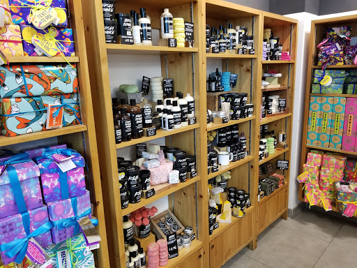 Cosmetics Store «Lush», reviews and photos, 4200 Conroy Rd, Orlando, FL 32839, USA
