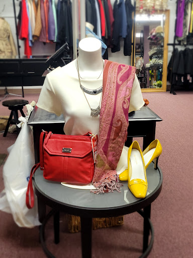 Thrift Store «Restoration Ministries», reviews and photos, 351 W 162nd St, South Holland, IL 60473, USA