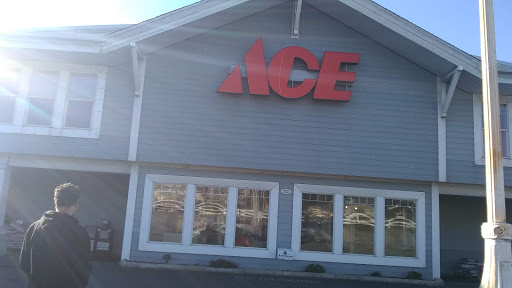 Kerr Ace Hardware Building Center, 711 Chetco Ave, Brookings, OR 97415, USA, 