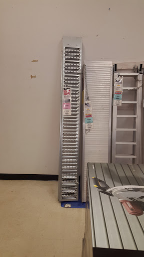 Hardware Store «Harbor Freight Tools», reviews and photos, 2000 Avondale Dr STE 104, Durham, NC 27704, USA