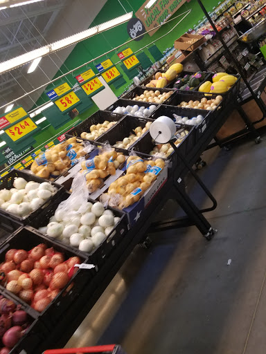 Grocery Store «H-E-B Grocery», reviews and photos, 3590 College St, Beaumont, TX 77701, USA