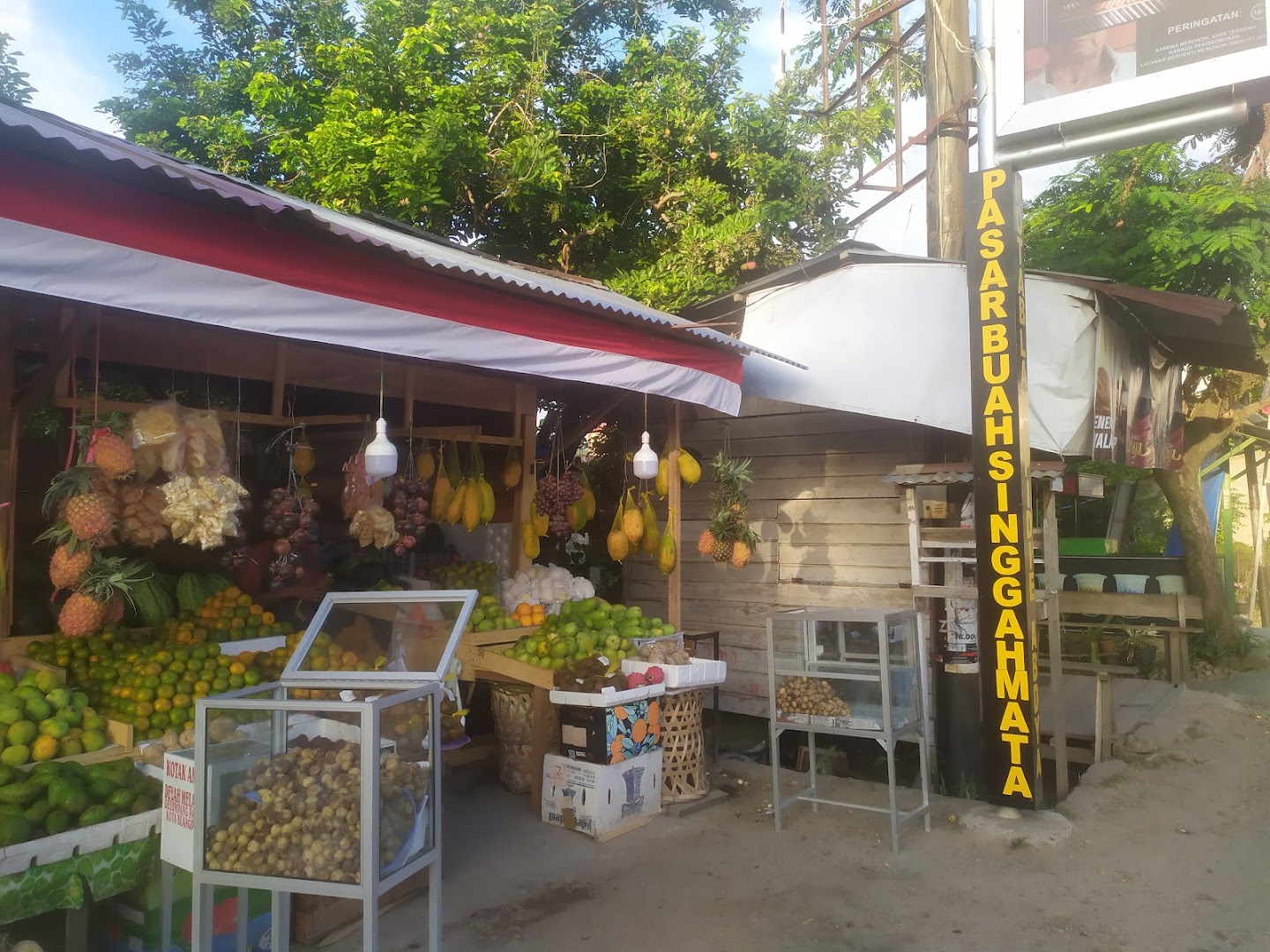 Gambar Pasar Buah Singgah Mata