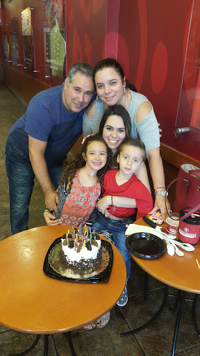 Ice Cream Shop «Cold Stone Creamery», reviews and photos, 15 Blake Blvd, Kissimmee, FL 34747, USA