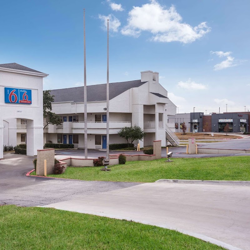 Motel 6 Irving, TX - Irving DFW Airport East