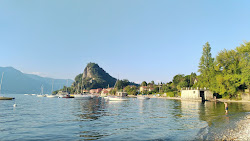 Foto von Spiaggia di Castelveccana mit eine gerade küstenlinie