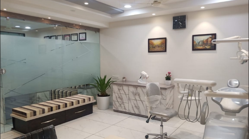 The Shining 32 Dental Clinic - Dentist in Indore