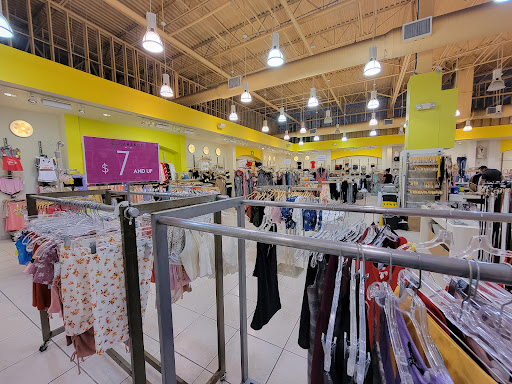 Clothing Store «Papaya Clothing», reviews and photos, 5900 Sugarloaf Pkwy, Lawrenceville, GA 30043, USA