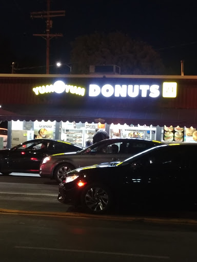 Donut Shop «Yum Yum Donuts», reviews and photos, 16167 Nordhoff St, North Hills, CA 91343, USA