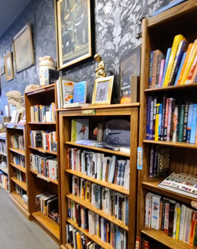 Book Store «Uncharted Books», reviews and photos, 2620 N Milwaukee Ave, Chicago, IL 60647, USA