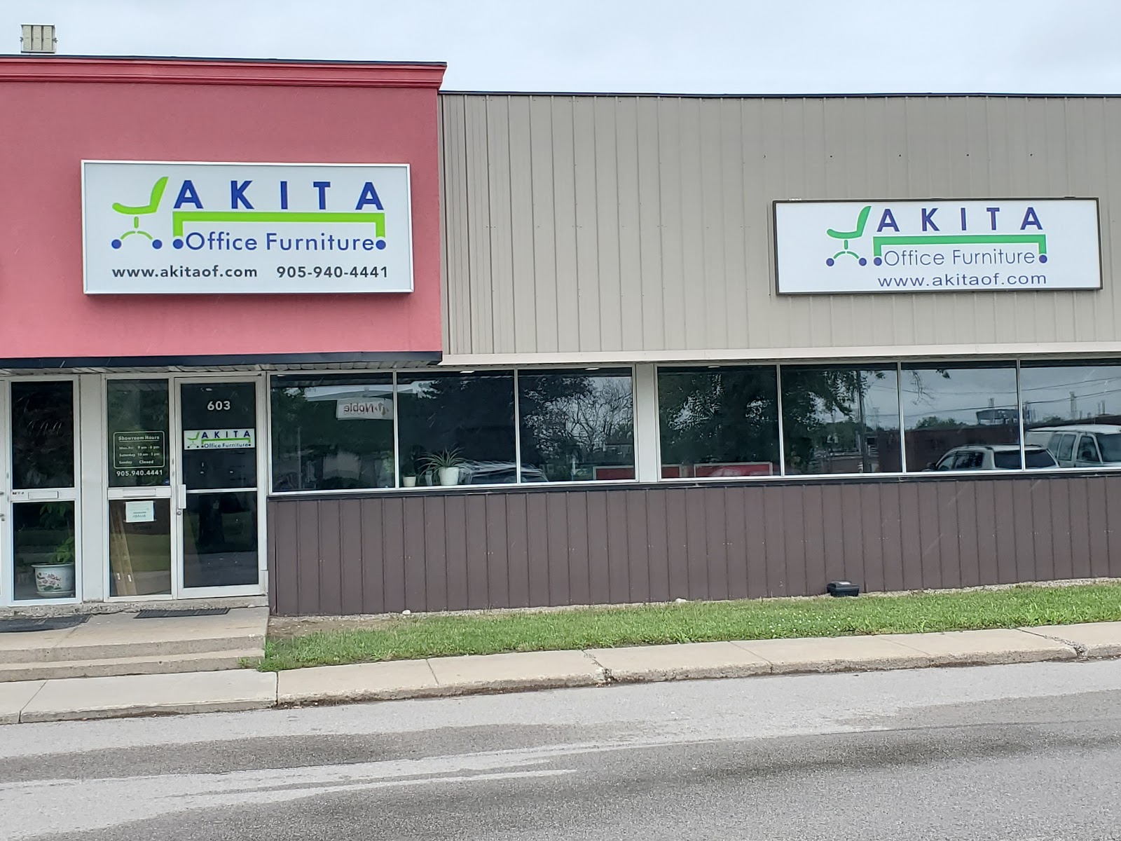 Akita Office Furniture