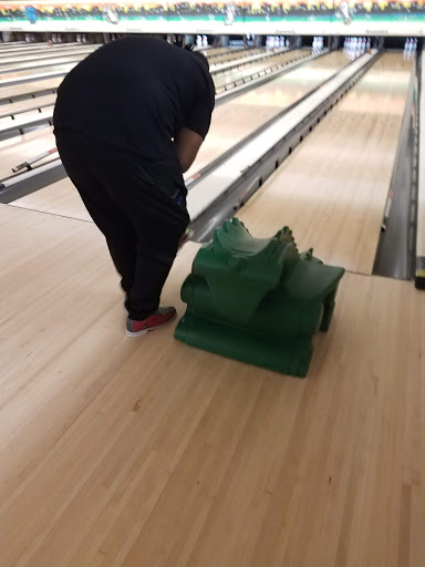 Bowling Alley «Twin City Lanes», reviews and photos, 1006 E Lincoln St # 2, Bloomington, IL 61701, USA