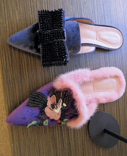 Department Store «Barneys New York, Chicago», reviews and photos, 15 E Oak St, Chicago, IL 60611, USA