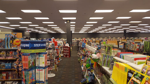 Book Store «Books-A-Million», reviews and photos, 3005 Clarendon Blvd, New Bern, NC 28562, USA