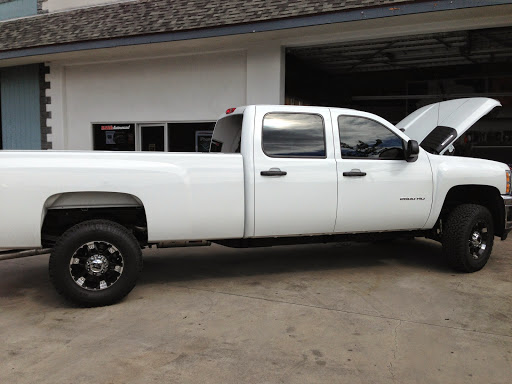 Auto Repair Shop «Hi-Tech Auto & Tire Center», reviews and photos, 13806 Princeton Ave, Moorpark, CA 93021, USA