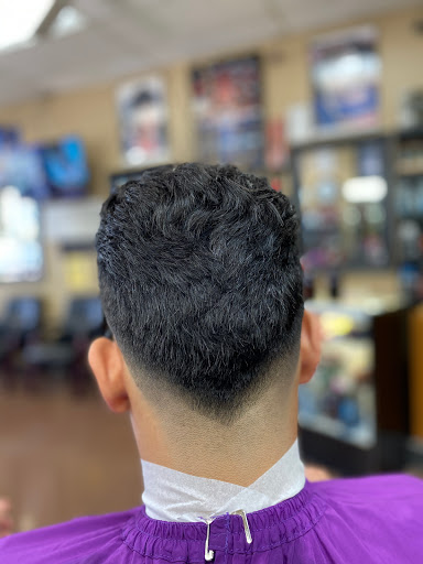 Barber Shop «J J Barber Shop», reviews and photos, 5905 W Bell Rd # 3, Glendale, AZ 85308, USA