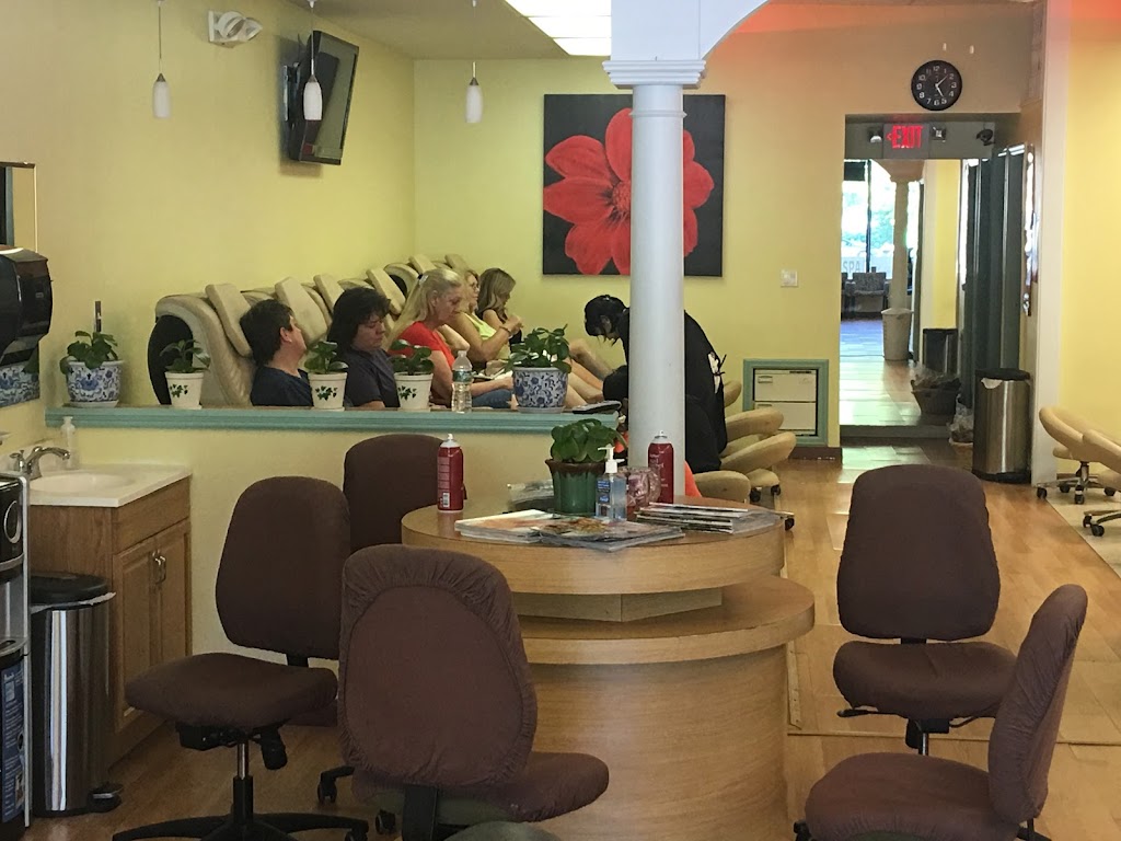 Golden Nails & Spa 10974