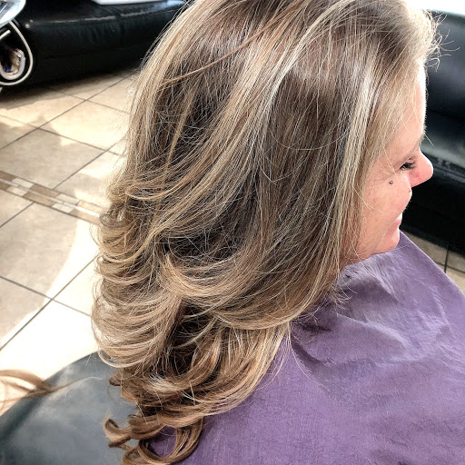 Beauty Salon «Bella Madame Salon», reviews and photos, 3047 Woodland Hills Dr, Kingwood, TX 77339, USA