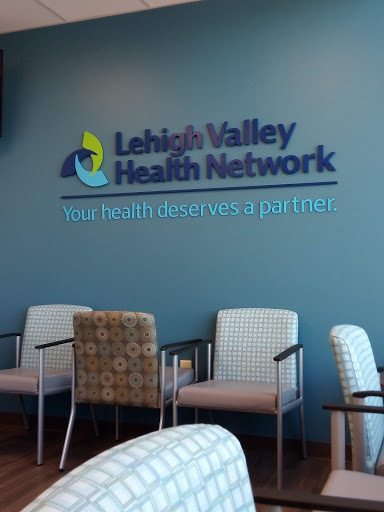 Shopping Mall «Carbon Plaza Mall», reviews and photos, 1241 Blakeslee Blvd Dr E, Lehighton, PA 18235, USA