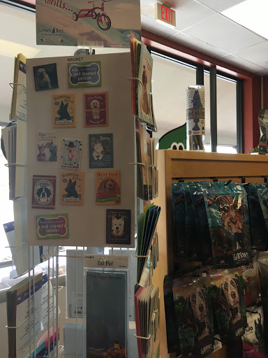 Pet Supply Store «Munchies Natural Pet Foods», reviews and photos, 2896 W Bay Dr, Belleair Bluffs, FL 33770, USA