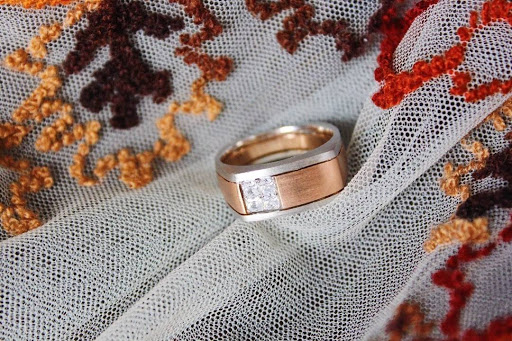 Jewelry Store «A&J Jewelers», reviews and photos, 1575 Scenic Hwy N #200, Snellville, GA 30078, USA