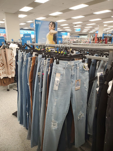 Clothing Store «Ross Dress for Less», reviews and photos, 5900 Sugarloaf Pkwy, Lawrenceville, GA 30043, USA