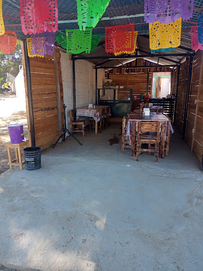 El huarache loco - Cruz blanca de, Carr. a Cuilapam, 71406 Cuilapan, Oax., Mexico