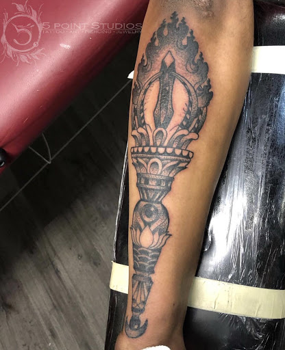 Tattoo Shop «5 Point Studios», reviews and photos, 1800 NW 86th St, Clive, IA 50325, USA