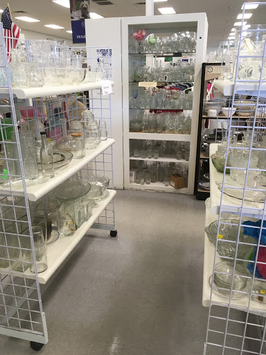 Thrift Store «Humane Society Thrift Store», reviews and photos, 4445 20th St, Vero Beach, FL 32966, USA