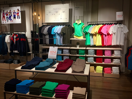 Stores to buy benetton women's products Istanbul