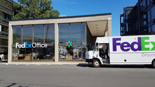 Print Shop «FedEx Office Print & Ship Center», reviews and photos, 114 Washington Ave, North Haven, CT 06473, USA