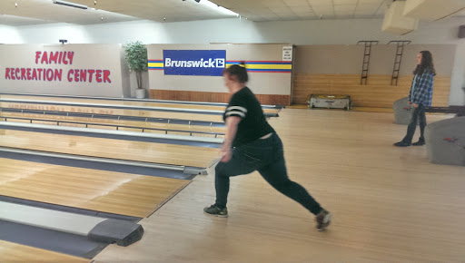 Bowling Alley «Linn Lanes Bowling Center», reviews and photos, 2250 S Main Rd, Lebanon, OR 97355, USA