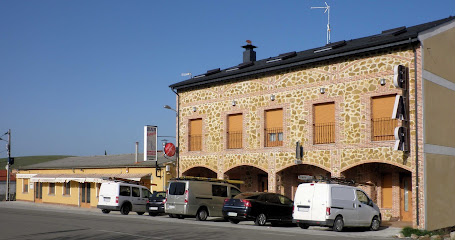 Campero Bar Restaurante Hostal - Carretera Piedrahita, 4, Horcajo Medianero Salamanca, 37860 Horcajo Medianero, Salamanca, Spain