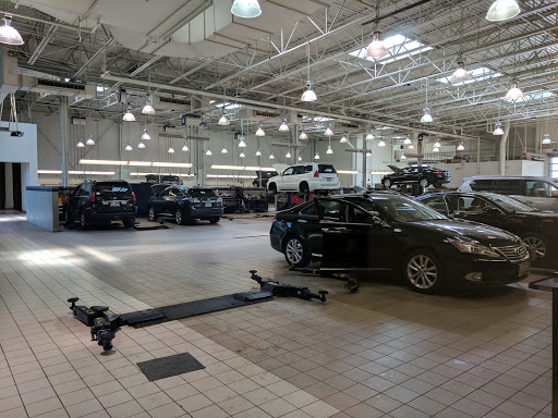 Lexus Dealer «Woodfield Lexus», reviews and photos, 350 E Golf Rd, Schaumburg, IL 60173, USA