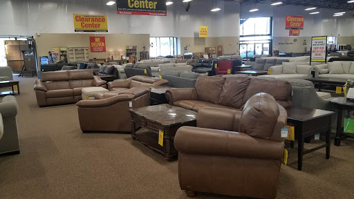 Furniture Store «Raymour & Flanigan Furniture and Mattress Store», reviews and photos, 538 Boston Post Rd, Orange, CT 06477, USA