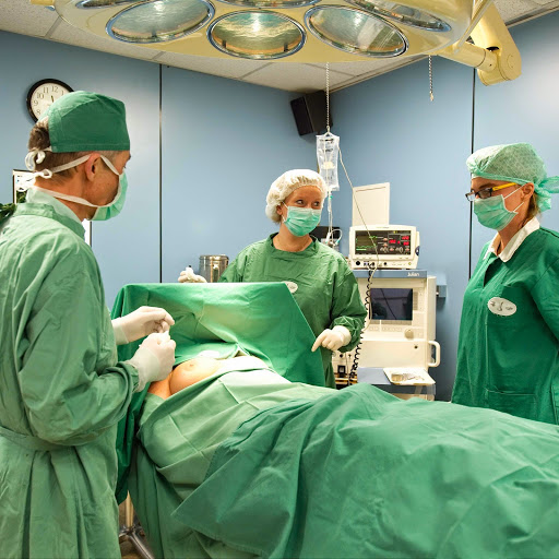 Chirurgiens plasticiens dans Brussels