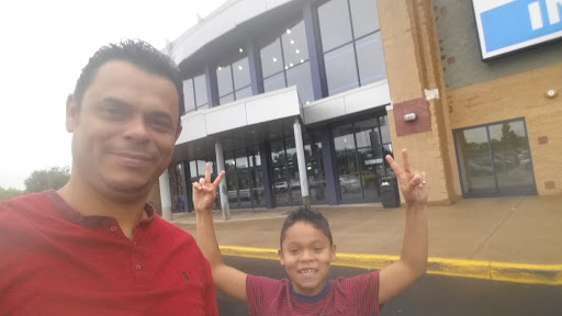 Movie Theater «Regal Cinemas Manassas 14 & IMAX», reviews and photos, 11380 Bulloch Dr, Manassas, VA 20109, USA