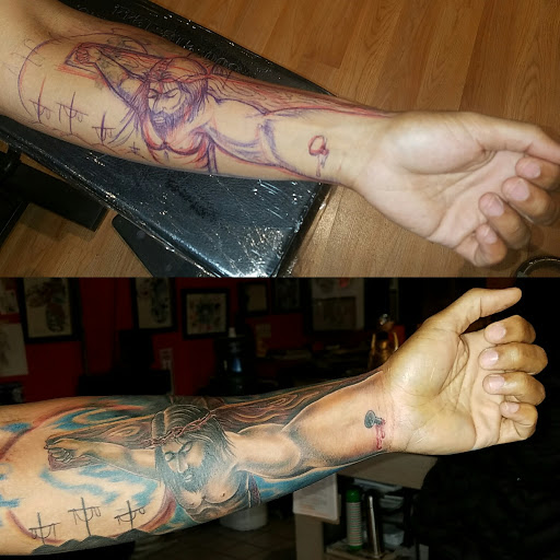 Explore wolf chest tattoo ideas, creative tattoo ideas in Chicago, available at TATTOO UNION CHICAGO