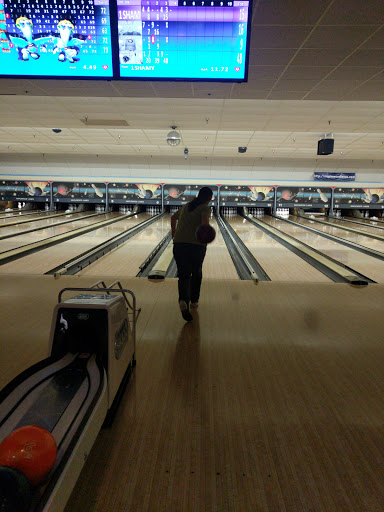 Bowling Alley «Maplewood Lanes», reviews and photos, 830 Woodland Dr E, Saline, MI 48176, USA