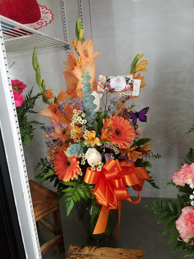 Florist «Little Flower Shop», reviews and photos, 616 High St, Delano, CA 93215, USA