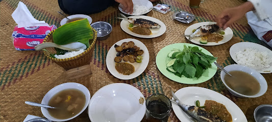 Pondok Makan Khas Pontang - Pondok makan khas pontang lopang, jalan raya banten kebaharan, Lopang, Serang, Serang City, Banten 42111, Indonesia
