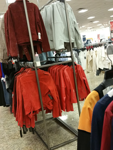 Department Store «Century 21 Department Store», reviews and photos, 1085 Old Country Rd, Westbury, NY 11590, USA